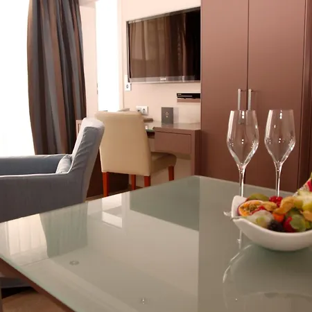 فندق Strandhotel Georgshoehe 4*